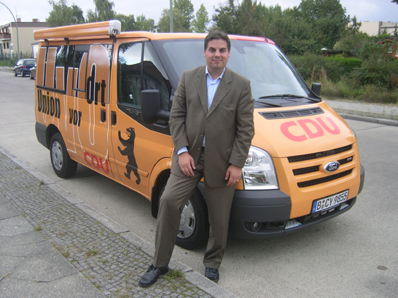 Heiko Melzer mit dem Union-Vor-Ort-Mobil unterwegs im Wahlkreis